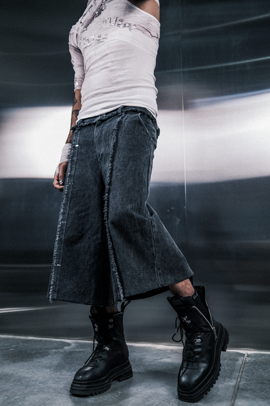 STAPLED SHORTS FADED WASHED [OVERSIZED]